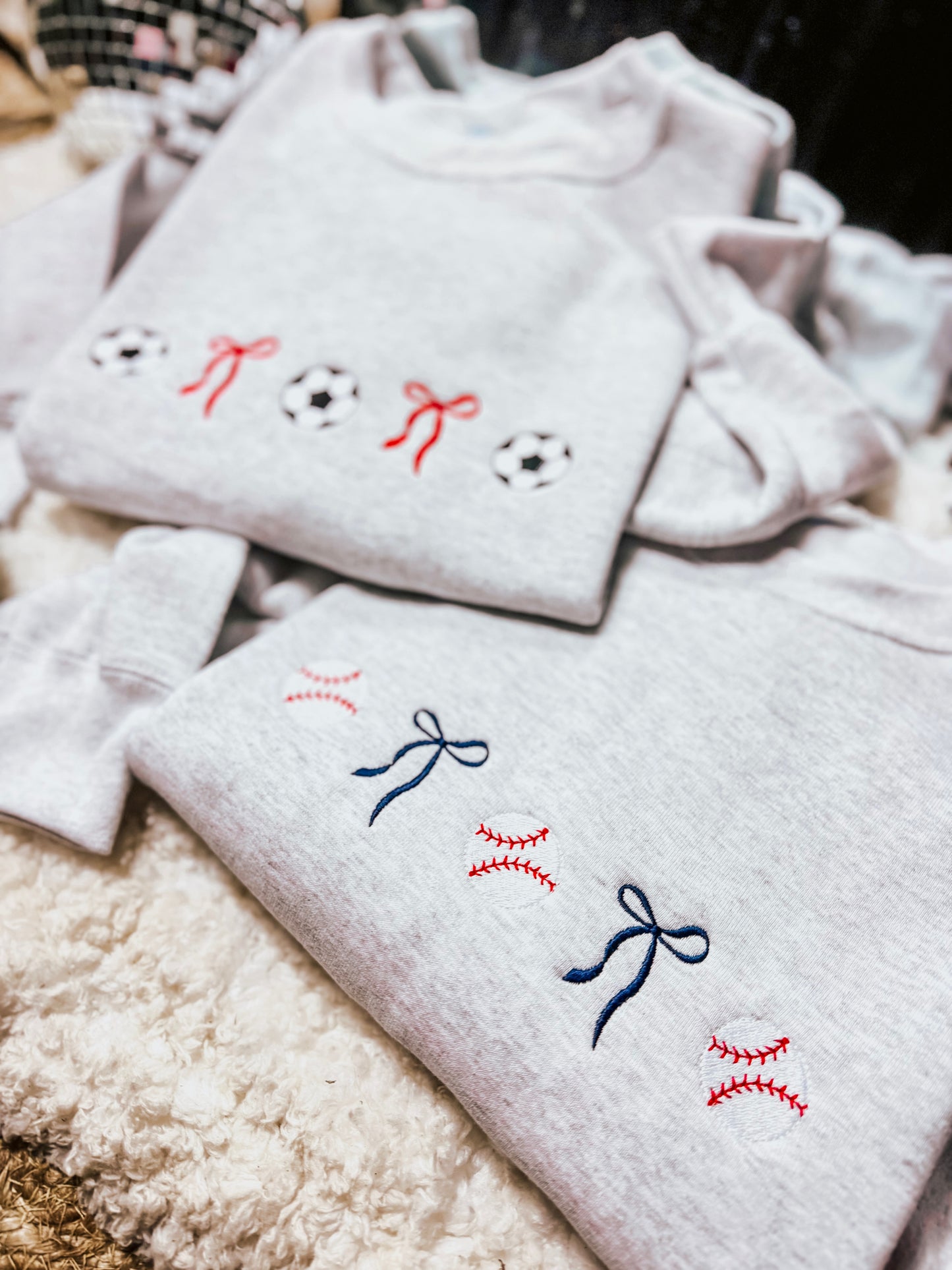 Sports Bow Embroidered Sweatshirt / Tee